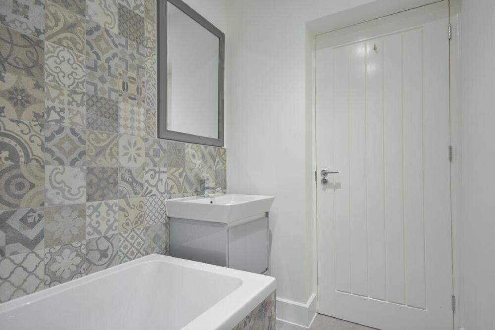 The Lodge Alnwick Bagian luar foto